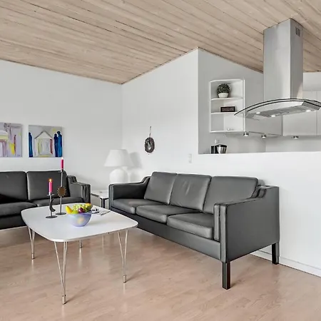 Holiday home 3 Bedroom Beautiful In Romo *